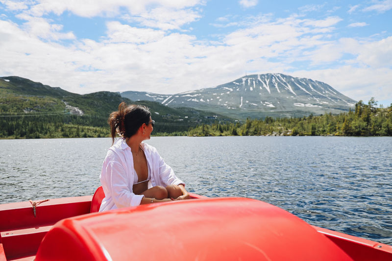Båt kvitåvatn tråbåt  sommer