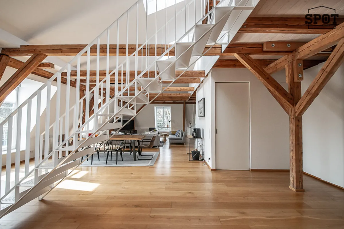 Loft-Wohnung über zwei Ebenen mit Balkon - Photo 2