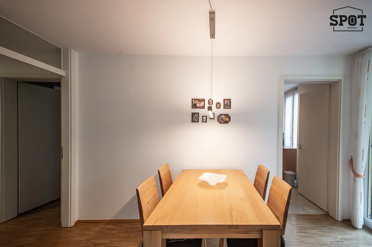 Helle 4 Zimmer Wohnung mit Balkon in einer ruhigen Wohnanlage - Foto 2