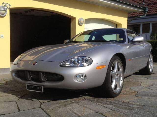 2001 Jaguar XKR