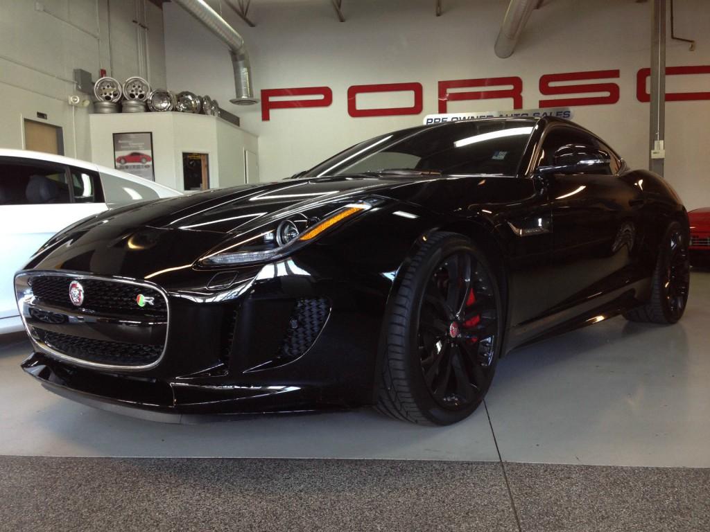 2015 Jaguar F-Type R V8