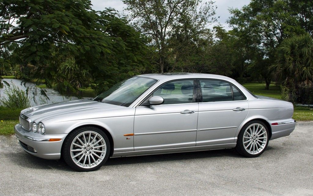 2004 Jaguar XJR