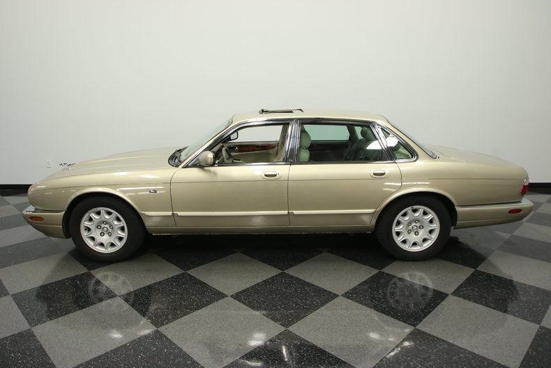 1999 Jaguar XJ8