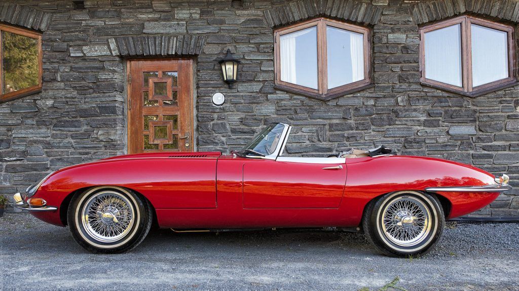 1965 Jaguar E-Type Series I Biscuit leather
