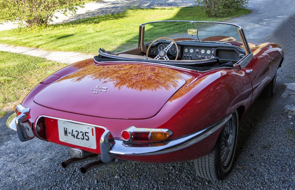 1965 Jaguar E-Type Series I Biscuit leather