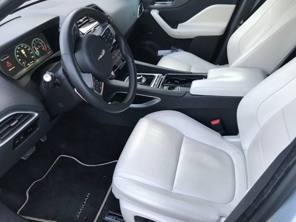 2017 Jaguar F Pace FIRST EDITION