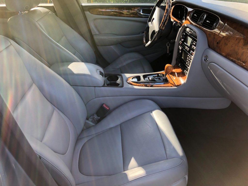 2004 Jaguar XJ8 in Great Condition