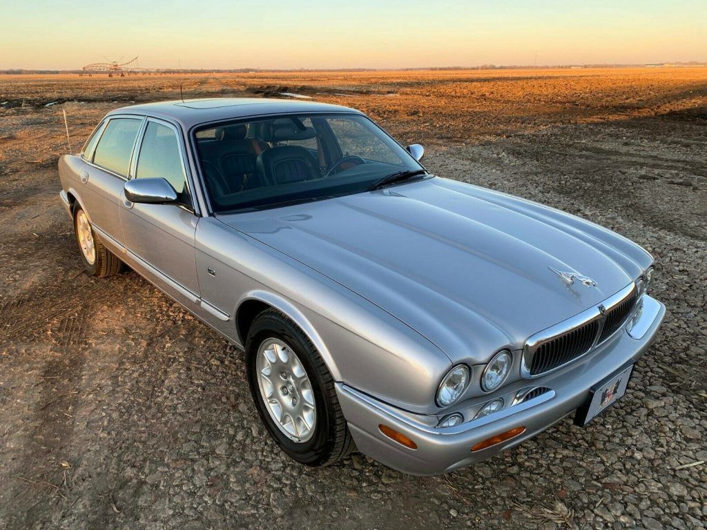 2001 Jaguar XJ8