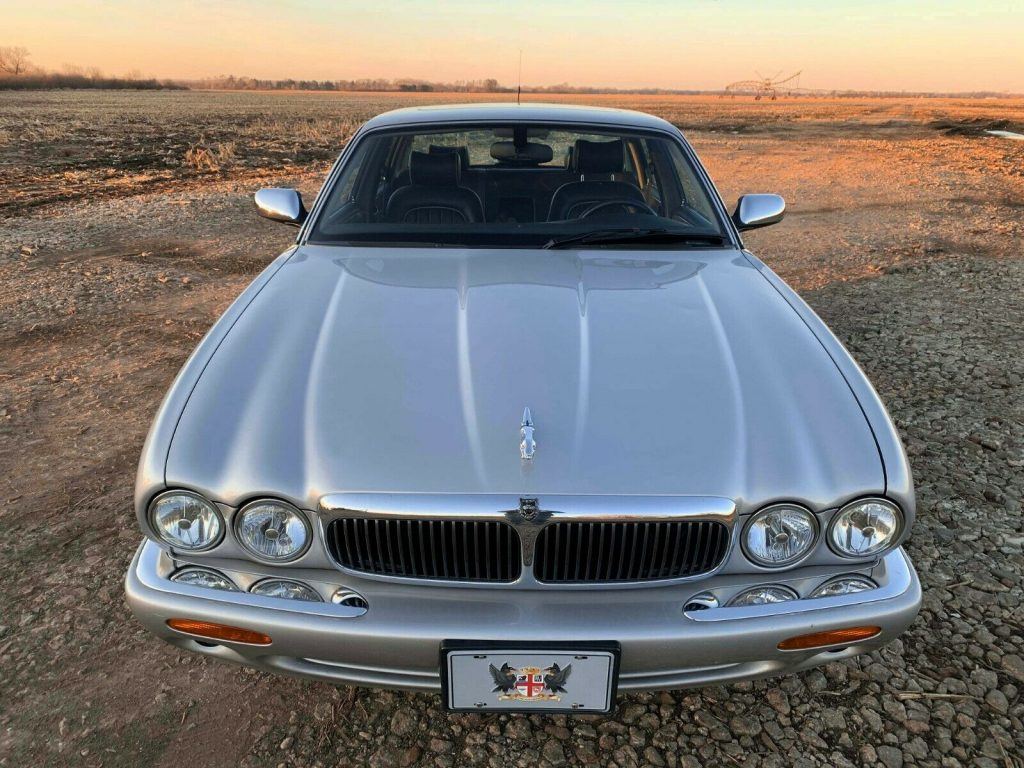 2001 Jaguar XJ8