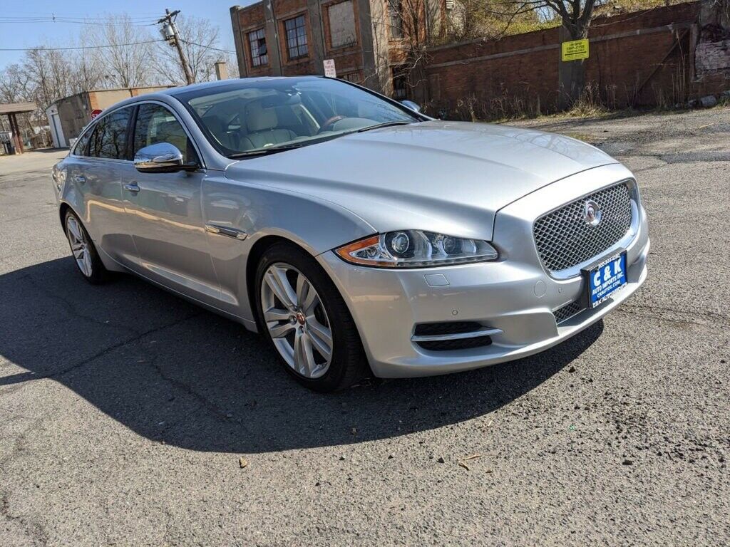 2015 Jaguar XJ XJL Portfolio AWD, Navigation, Backup Camera, HEAT