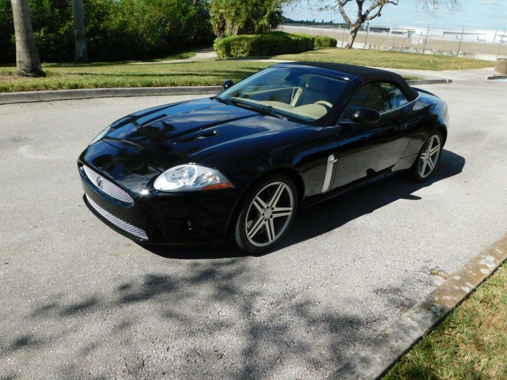 2007 Jaguar XKR Black