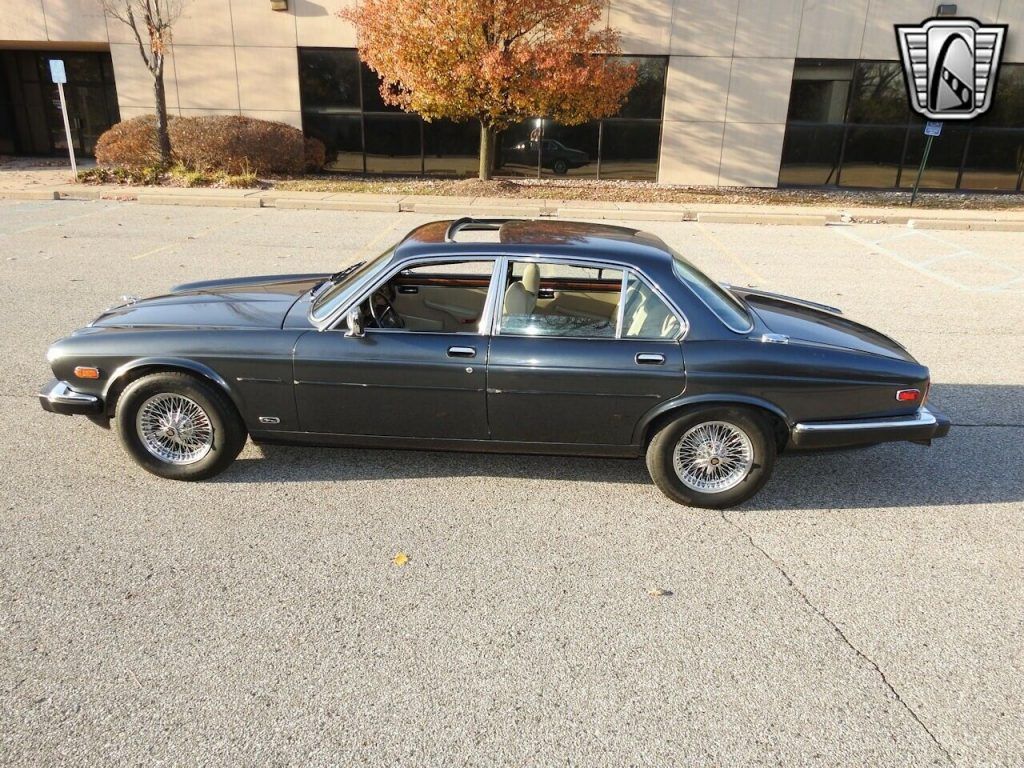 1983 Jaguar XJ6 Vanden Plas