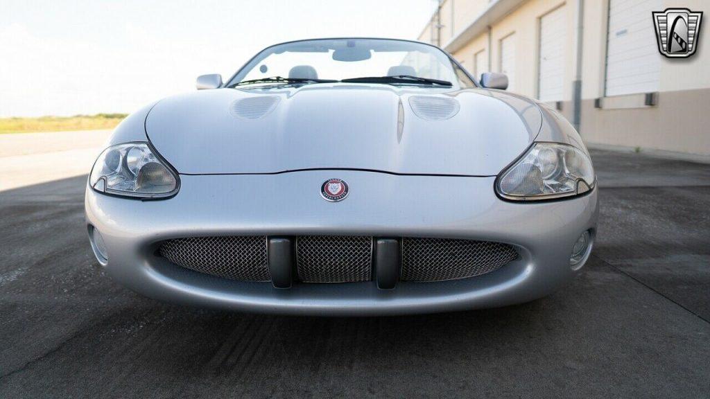 2002 Jaguar XKR