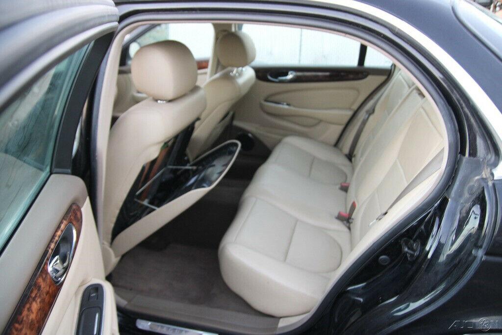 2005 Jaguar XJ8 L