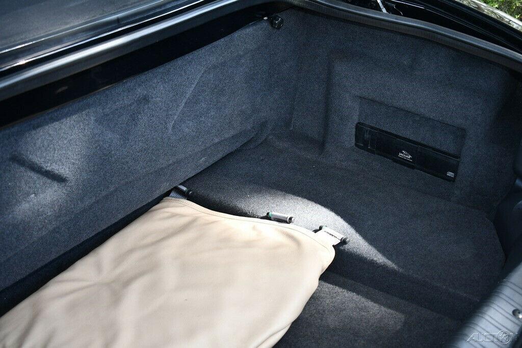 2002 Jaguar XK8 Simply Amazing Drives As New!!