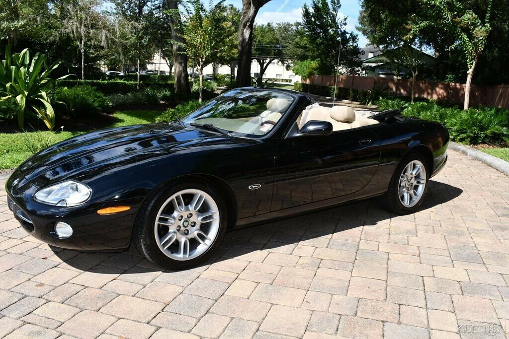 2002 Jaguar XK8 Simply Amazing Drives As New!!
