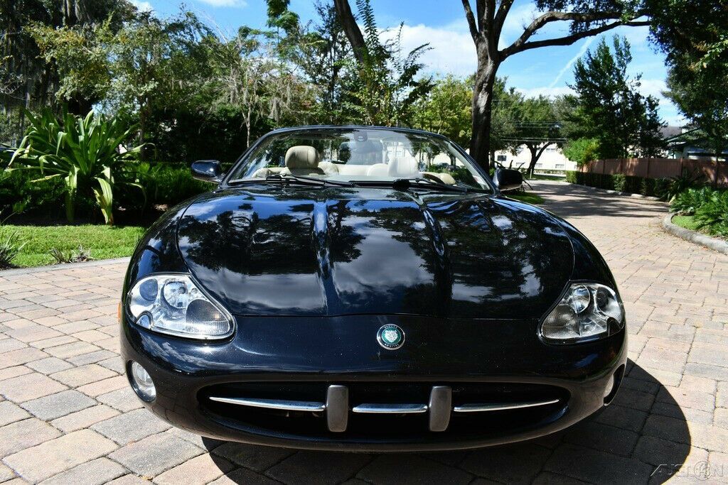 2002 Jaguar XK8 Simply Amazing Drives As New!!