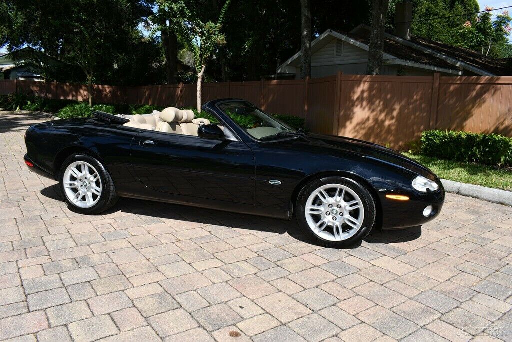 2002 Jaguar XK8 Simply Amazing Drives As New!!