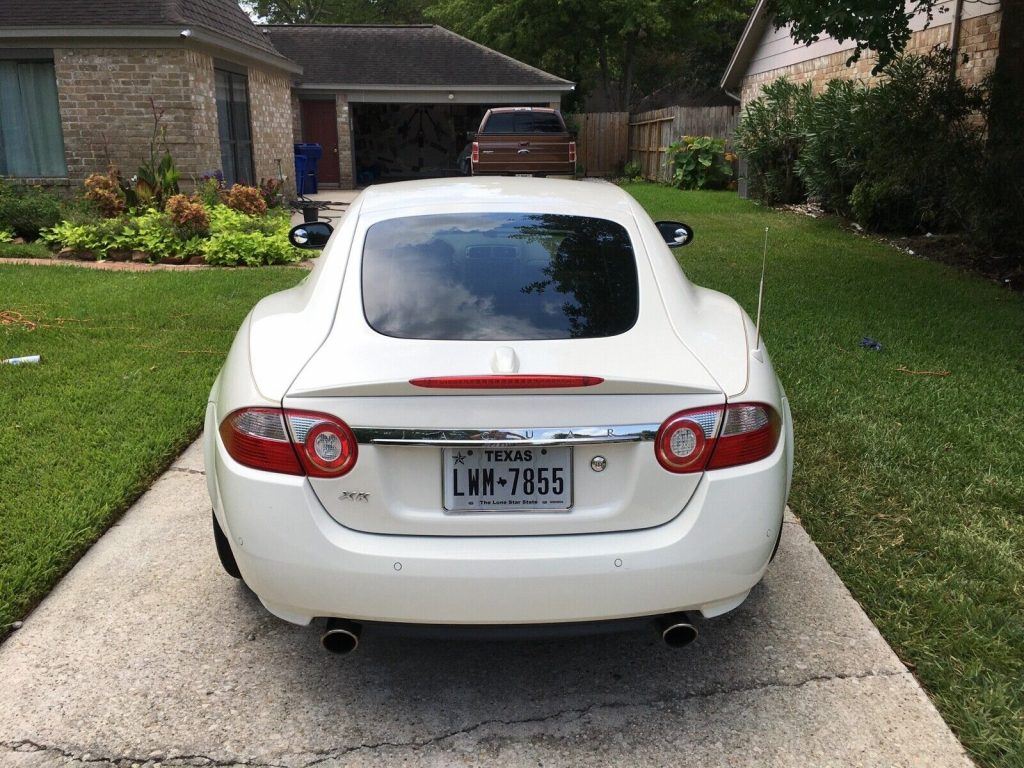 2007 Jaguar XK pin stripe