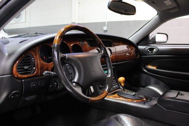 2000 Jaguar XK8