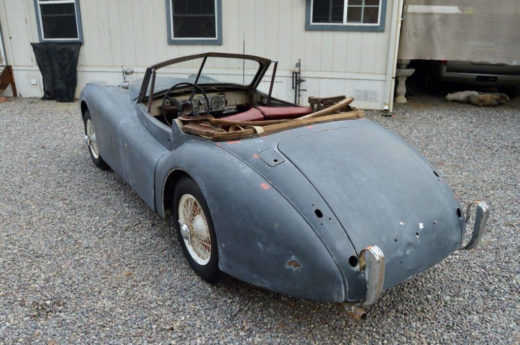 1953 Jaguar XK120 SE DHC