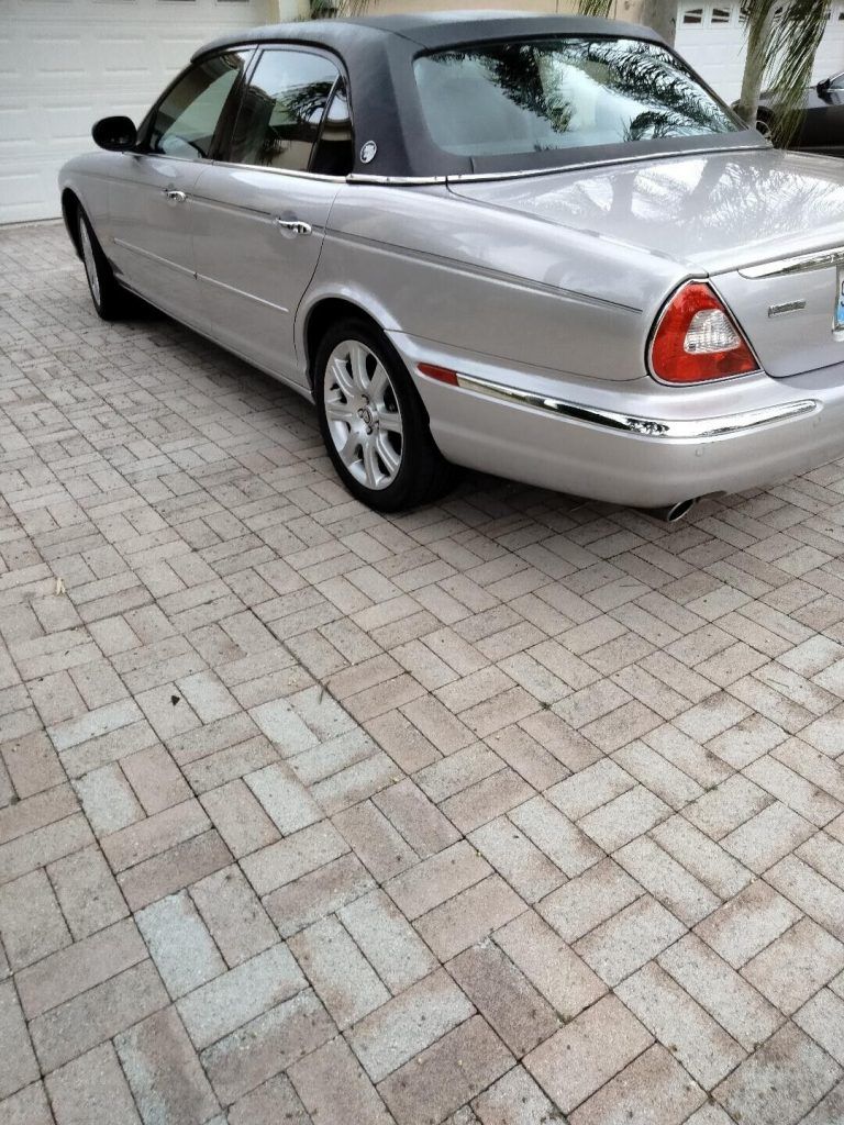 2004 Jaguar XJ8
