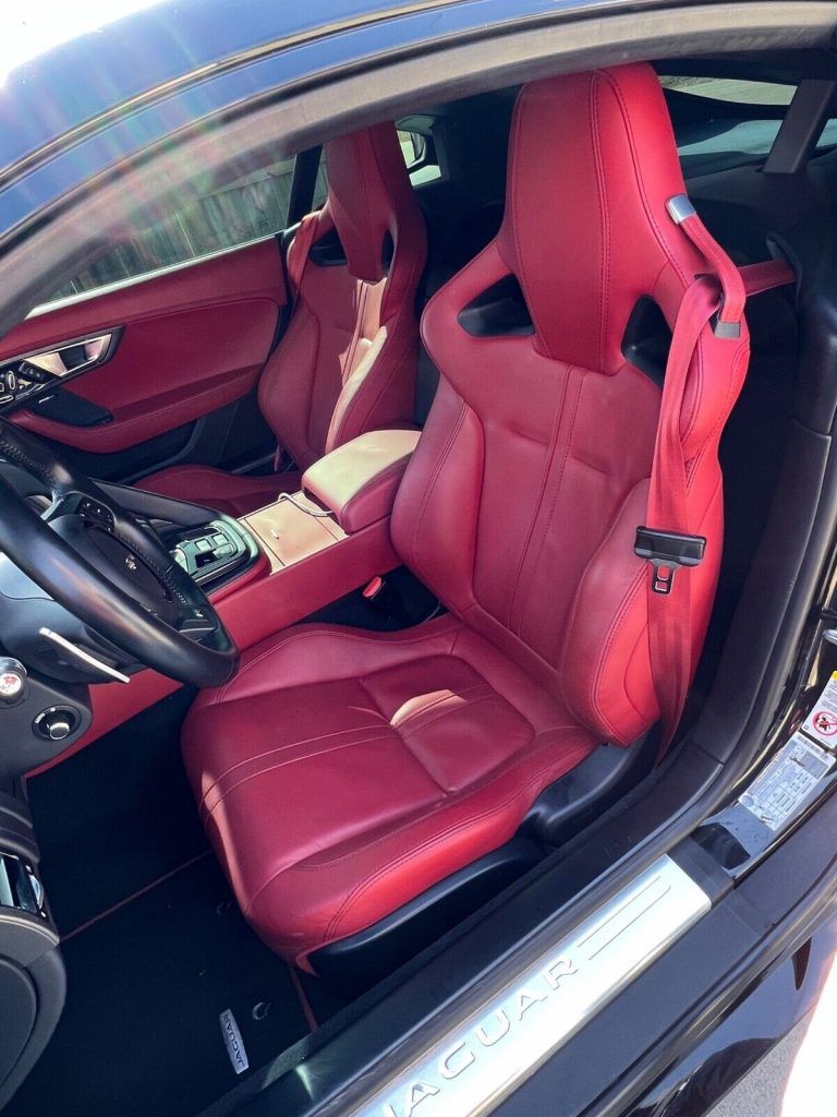 2016 Jaguar F-Type R