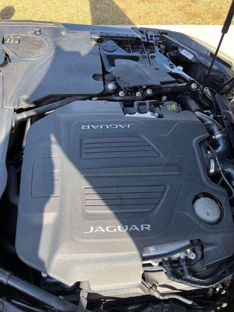 2016 Jaguar F-Type R