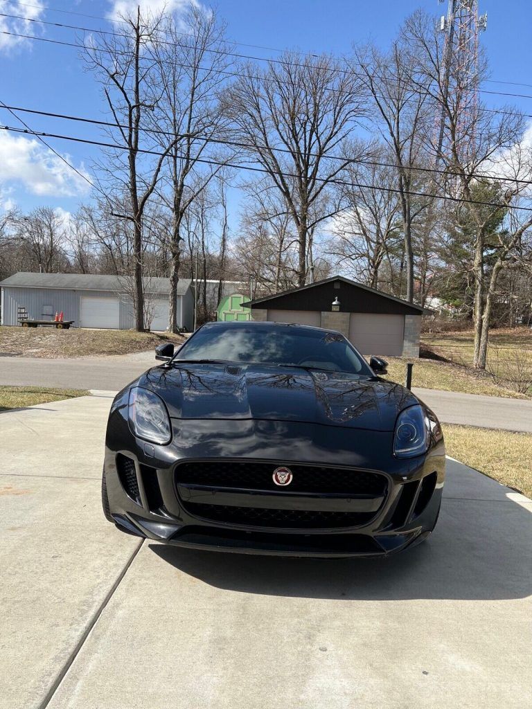 2016 Jaguar F-Type R