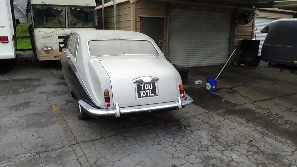 1973 Daimler DS420 Limousine