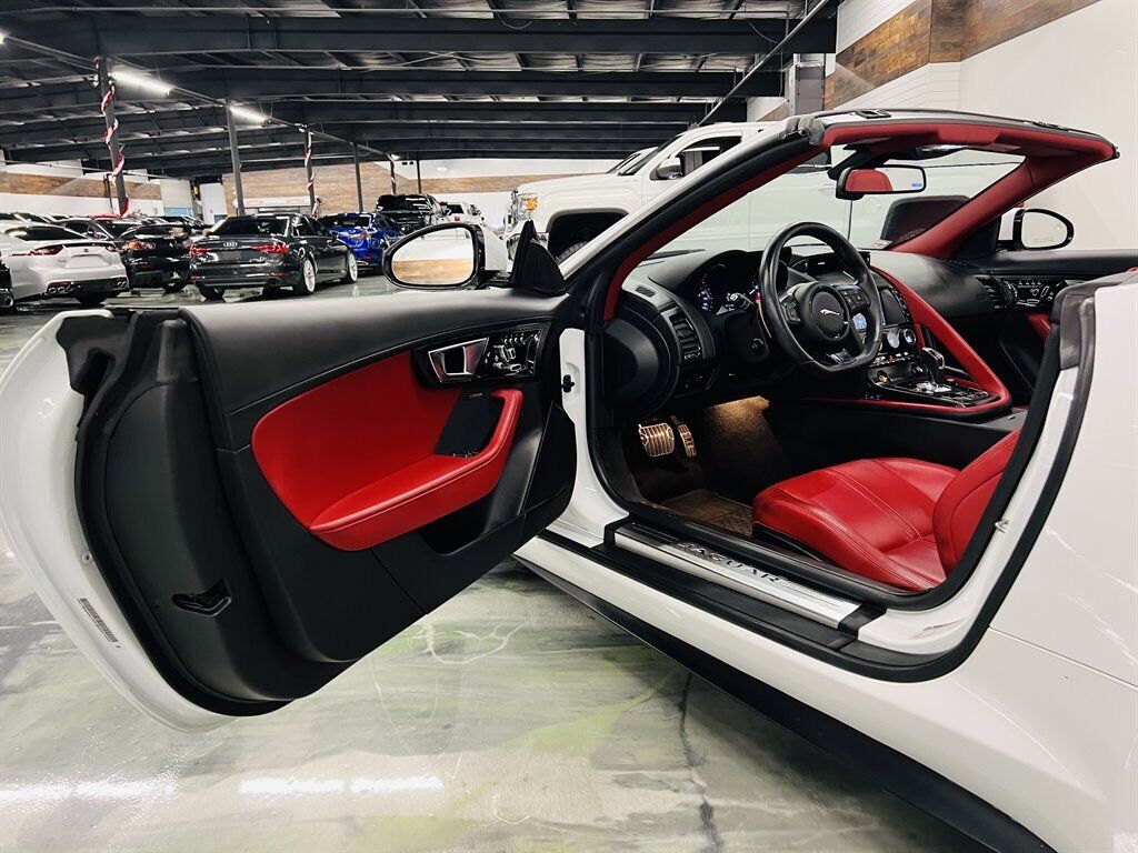 2014 Jaguar F-Type V8 S