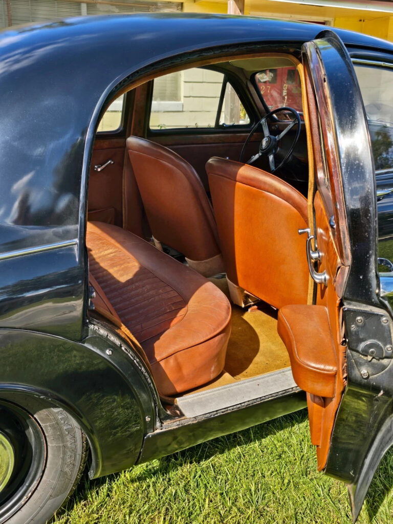 1957 Jaguar Mark 1, runs and drives. 3.4 litr XK Engine