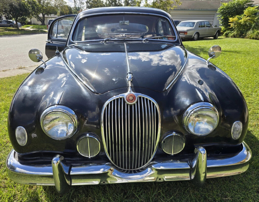 1957 Jaguar Mark 1, runs and drives. 3.4 litr XK Engine