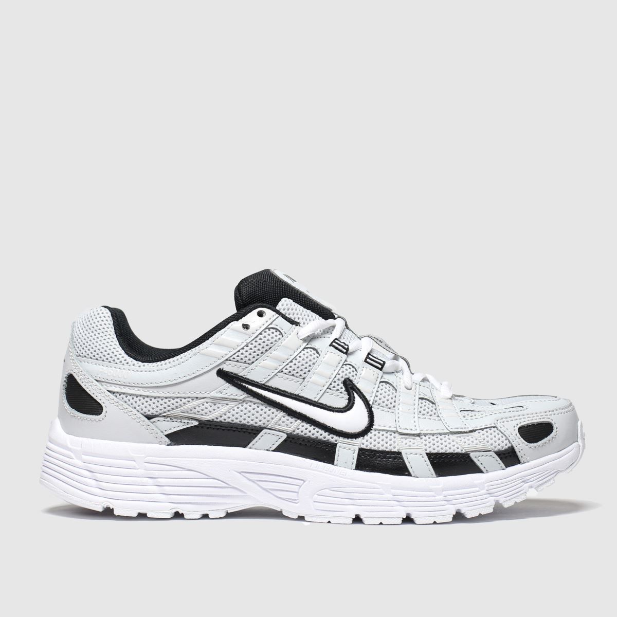 nike light grey trainers