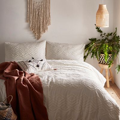 tufted crib set