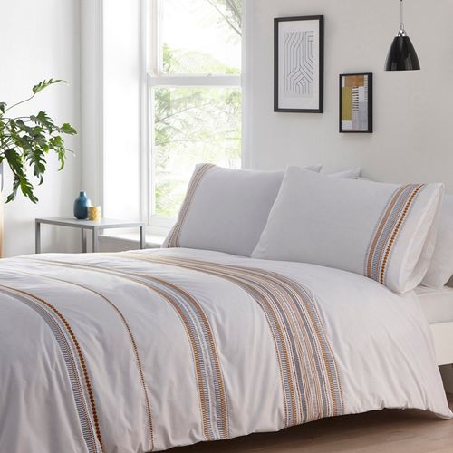 Debenhams White Helene Embroidered Duvet Set Super King