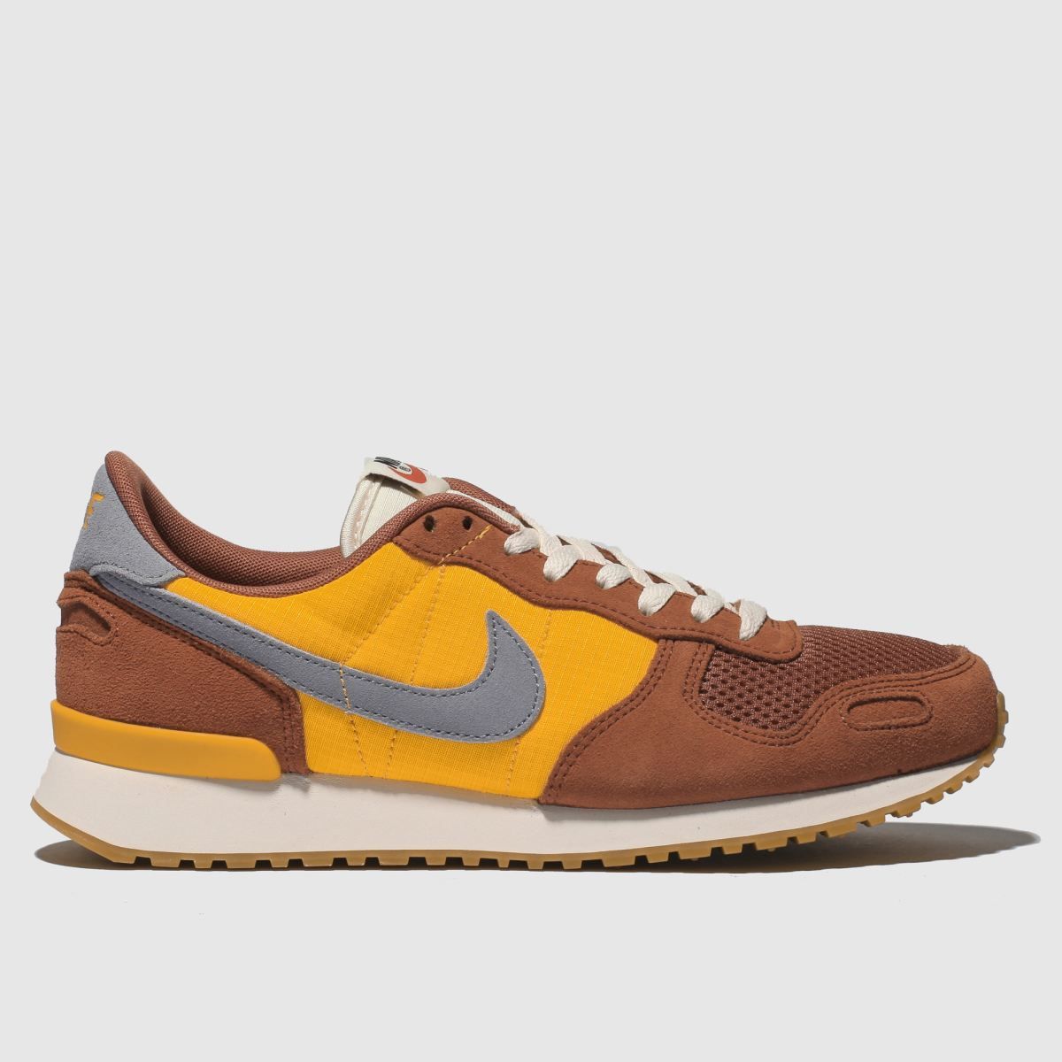 Nike yellow shop air vortex trainers