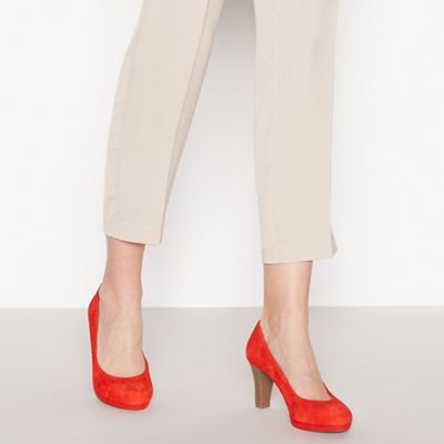 Red court shoes shop wide fit