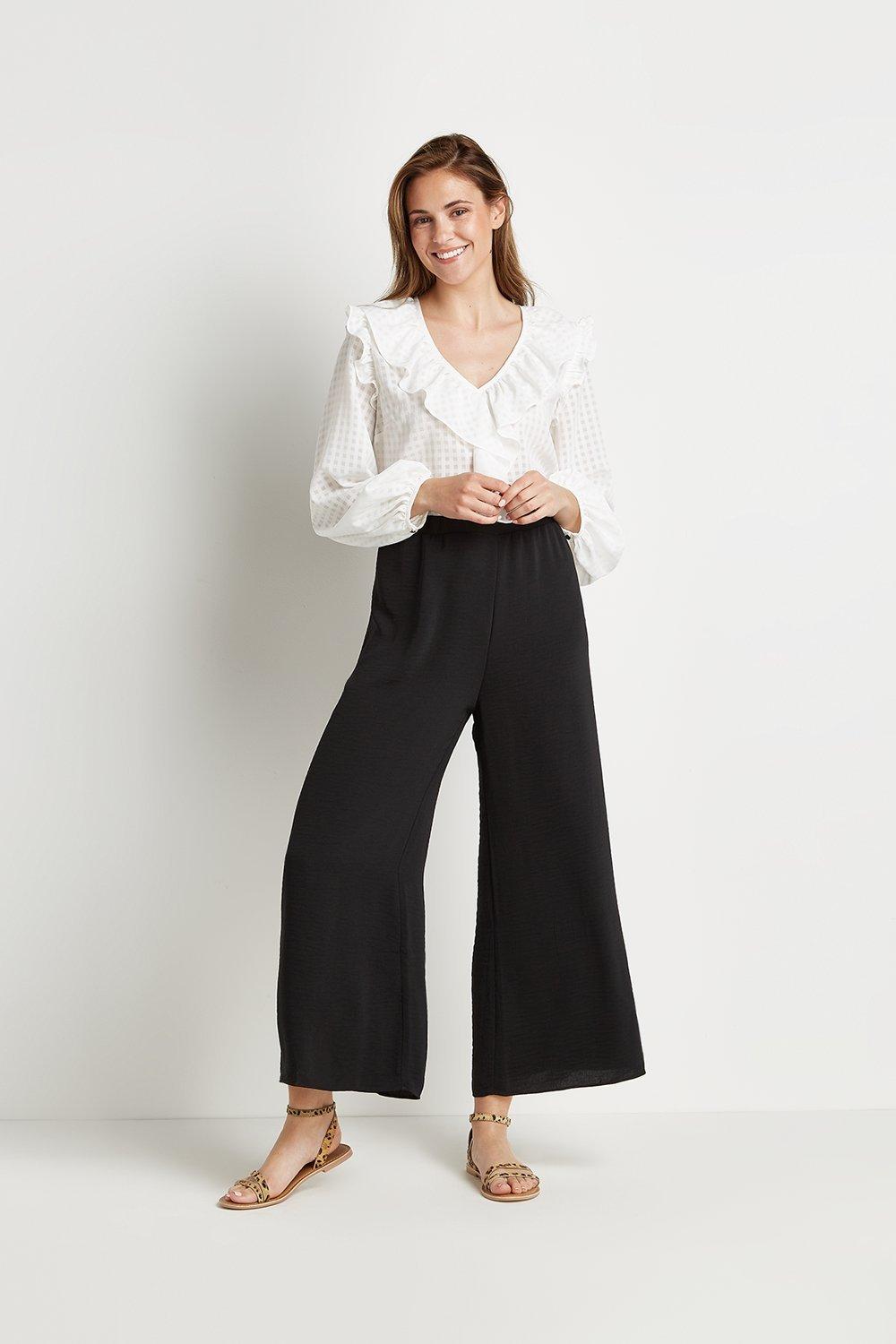 Buy PixieGirl Petite Scuba Crepe Wide Leg Trousers from Next Austria