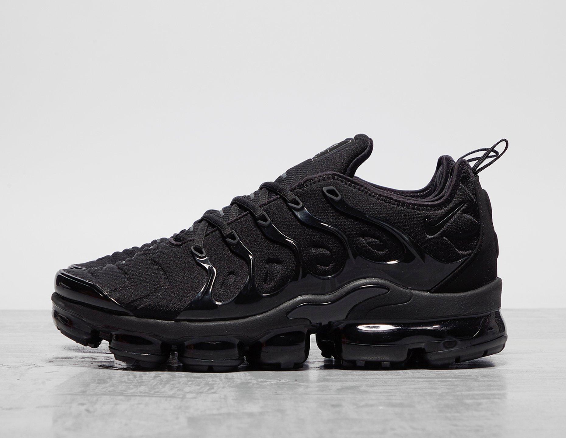 mens nike air vapormax plus black