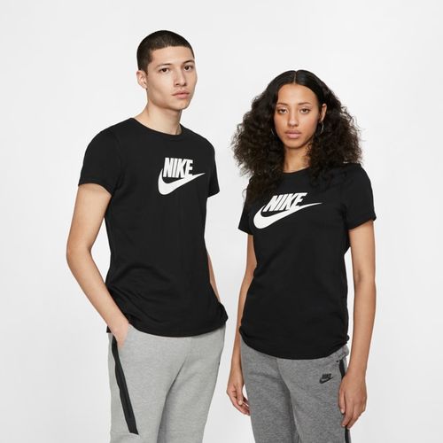 Nike Sportswear Essential...