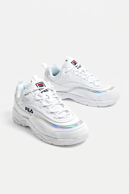urban outfitters fila trainers
