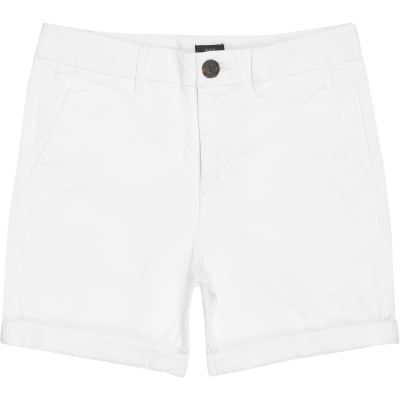 chino shorts white