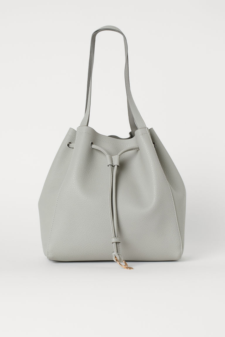 h and m bucket bag