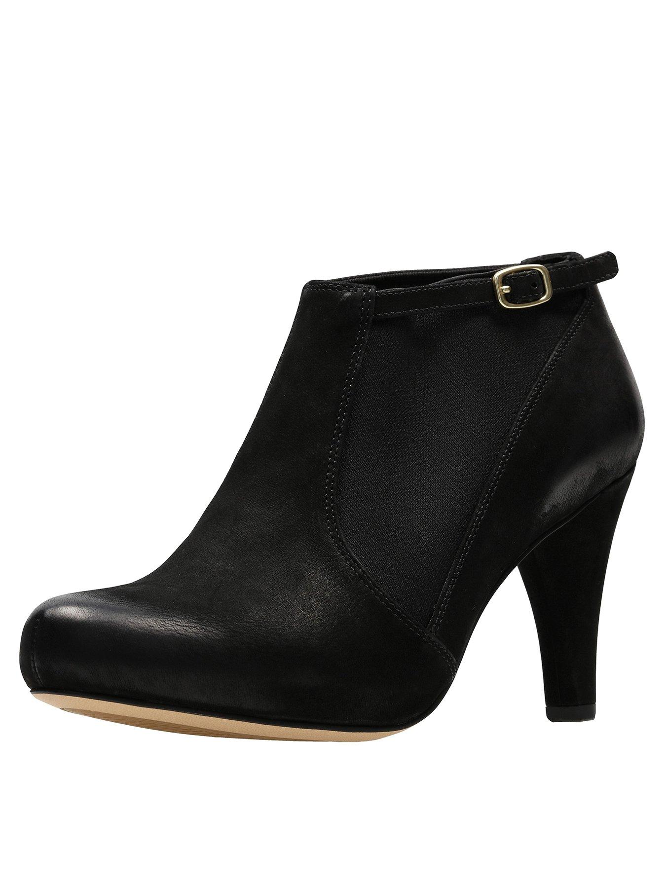 clarks dalia pearl shoe boot