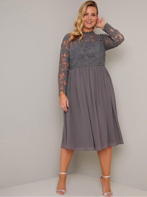 Chi Chi London Curve Zela Floral Lace Dress Grey 37 00 Grazia