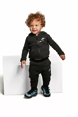 infant nike tech