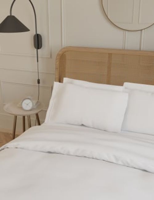 M&S Egyptian Cotton 230...