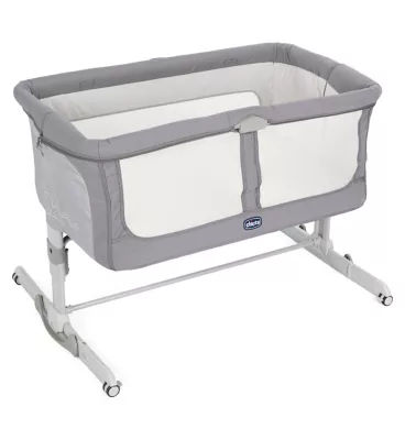 boots chicco next to me