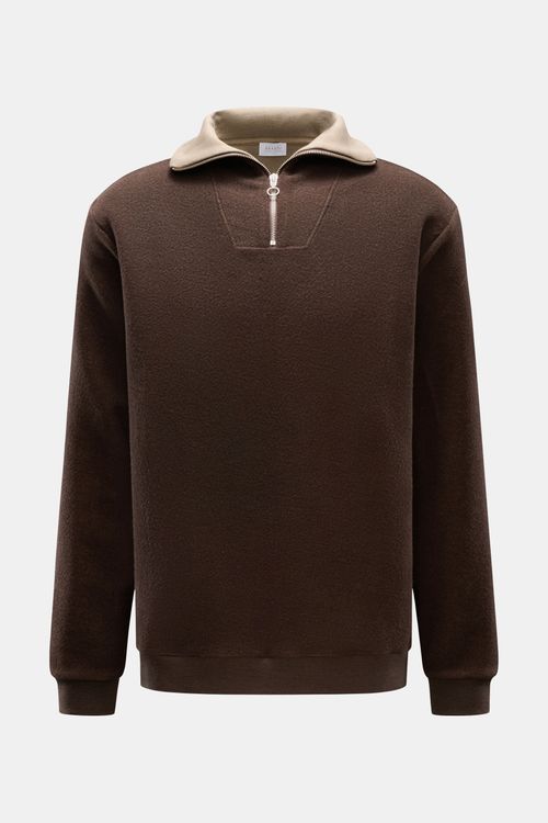 04651/ A trip in a bag -...